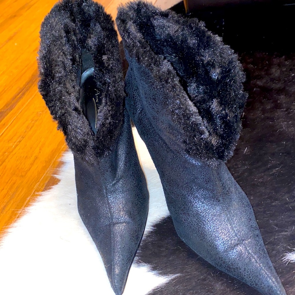 Booties - Picture 4 of 7
